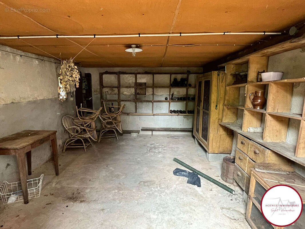 Maison à FARGES-ALLICHAMPS