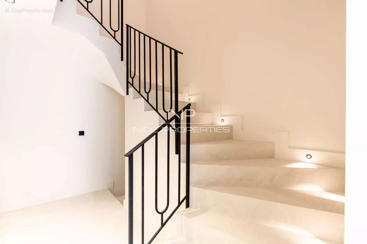 Maison à MOUANS-SARTOUX