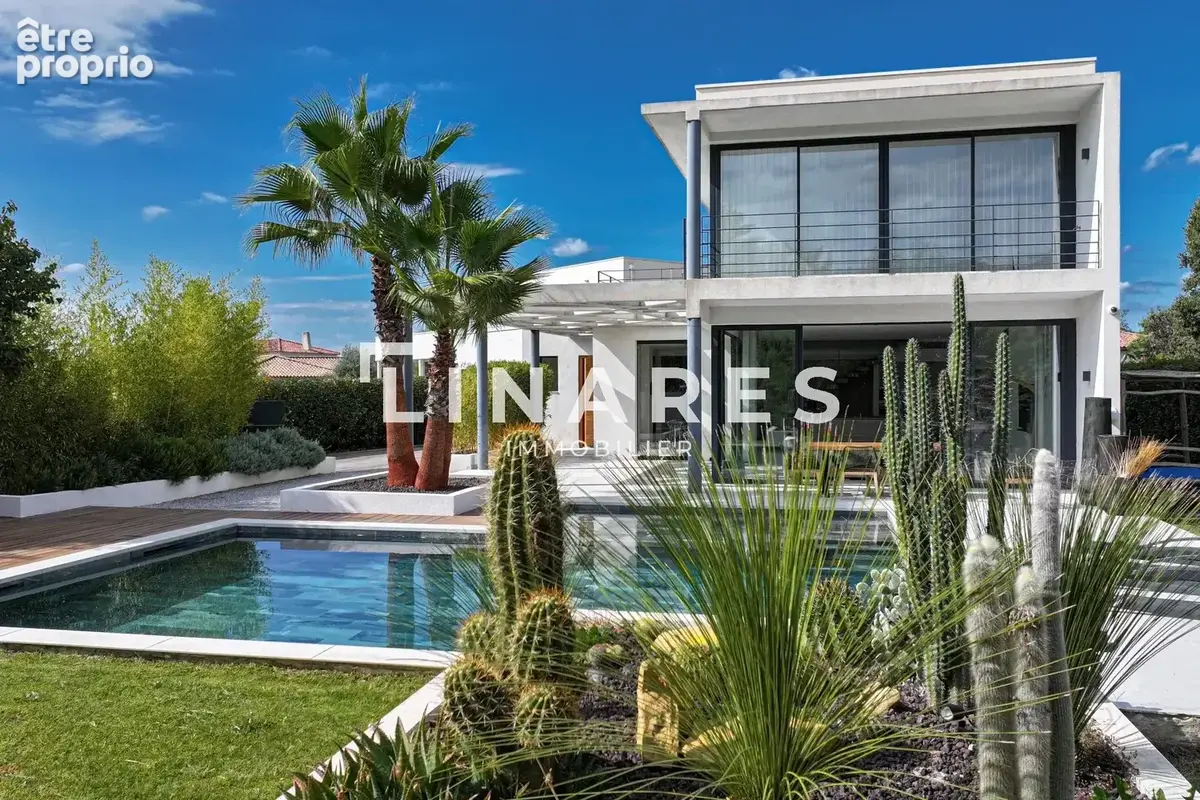 LA PRESTIGIEUSE - Villa T5 de 310m² - Piscines intérieure et extérieure - Salle de sport  - Cuisine d'été - Jardin 990m² - 13420 - photo 30