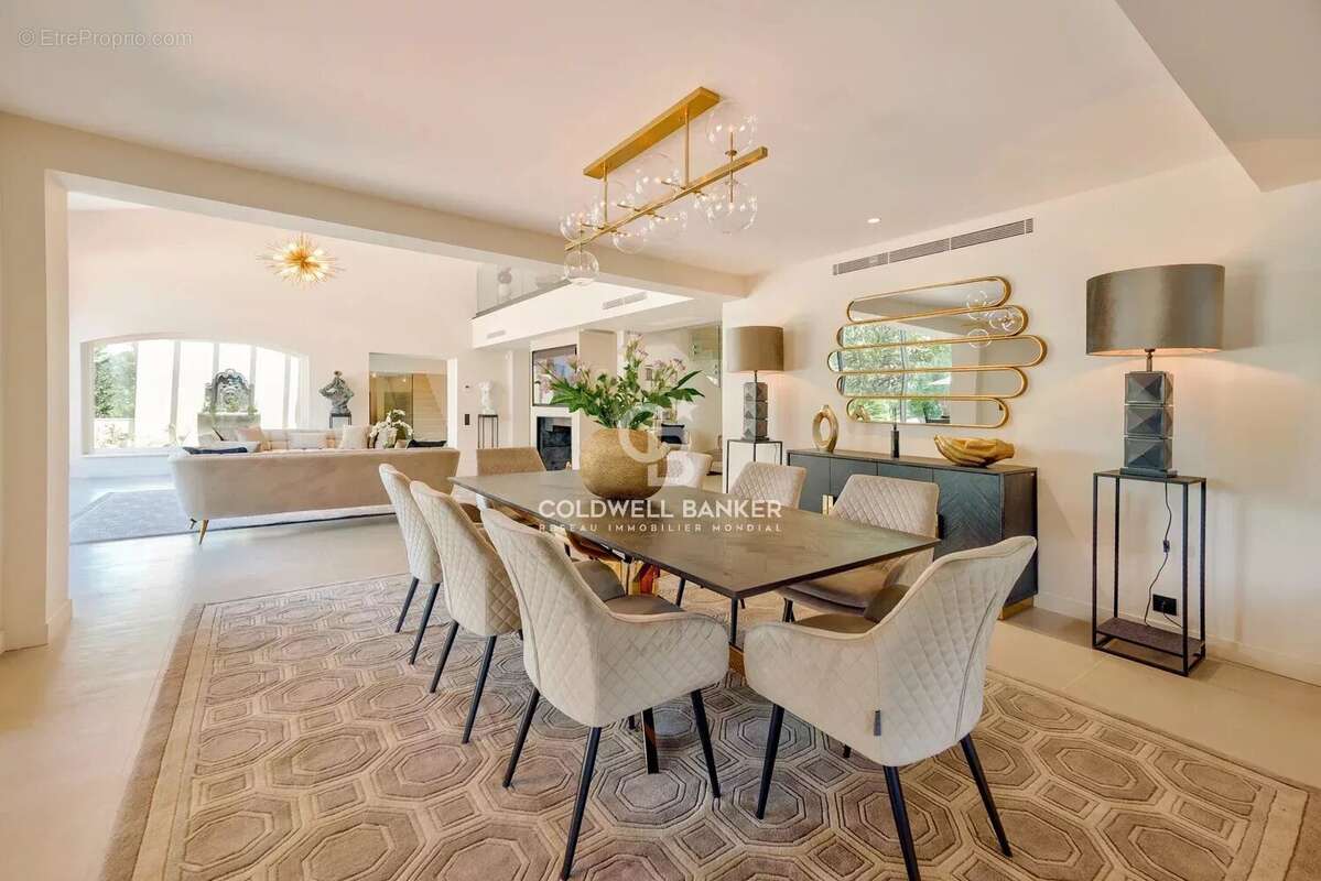 Maison à MOUGINS