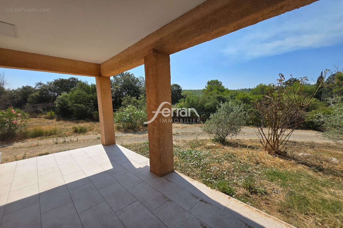 Maison 89 m² à Salernes  - photo 2