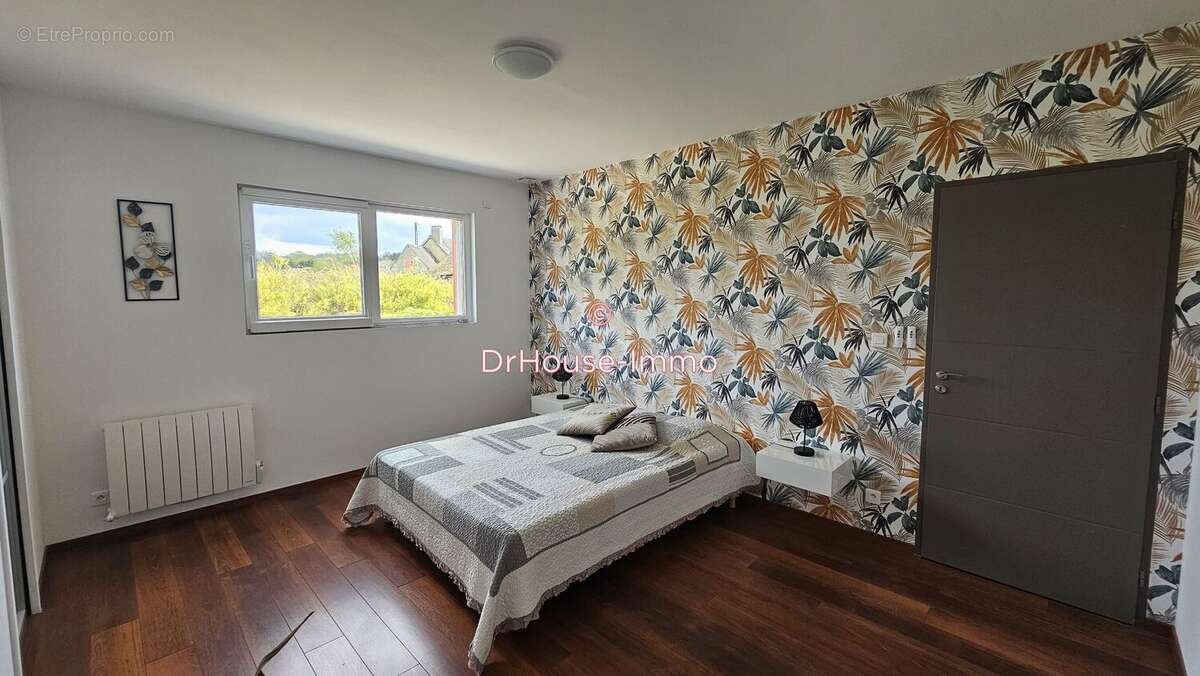 Maison à BONNETABLE
