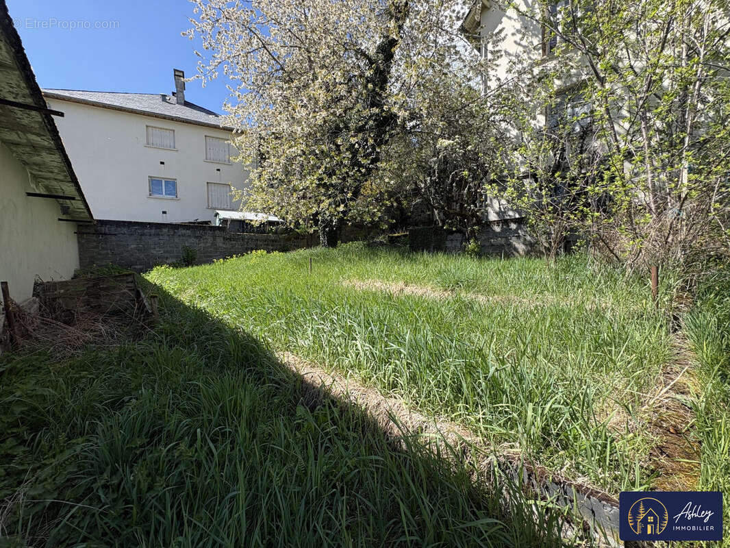 Maison à CONDAT