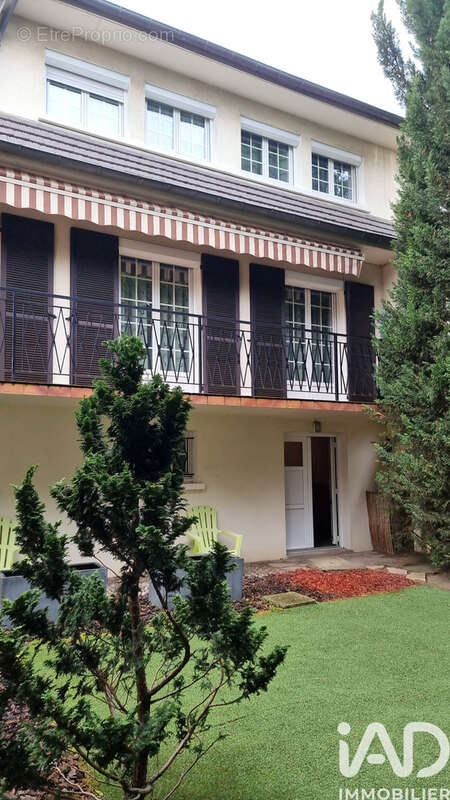 Photo 2 - Maison à VILLENEUVE-LE-ROI