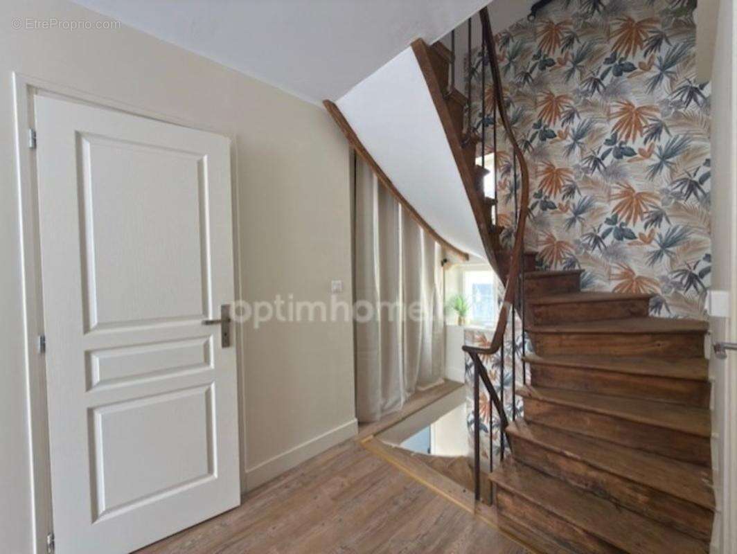 SAINT CYR SOUS DOURDAN. Maison de charme rénovée 120 m² – Suite parentale – Garage – Dépendances – Jardin 424 m² – Terrasse 35 m - photo 17