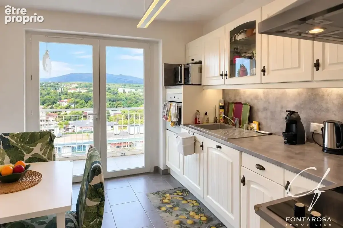 Saint-raphaël appartement– 5 pièces – vue panoramique - garage - cave - photo 6