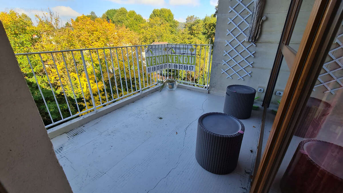 Appartement à BURES-SUR-YVETTE