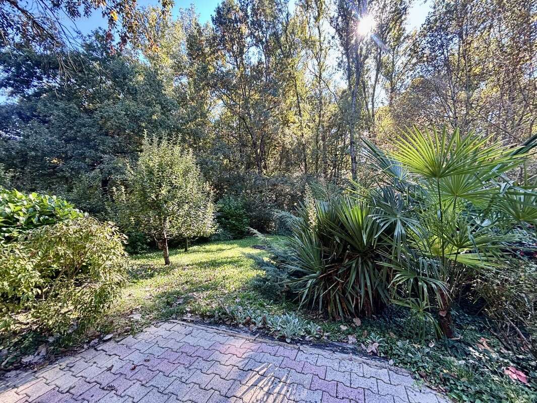 Maison à COLAYRAC-SAINT-CIRQ