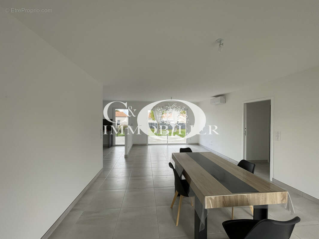 Maison à LEGE