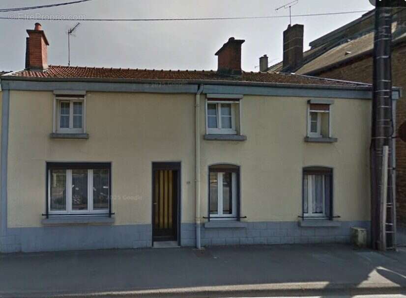 Maison à VRIGNE-AUX-BOIS