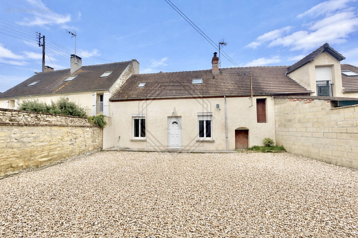 Maison à MOUY