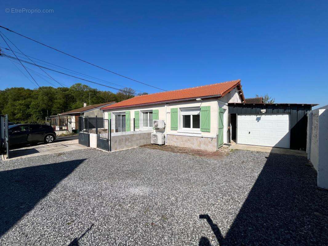 Maison à MENNESSIS