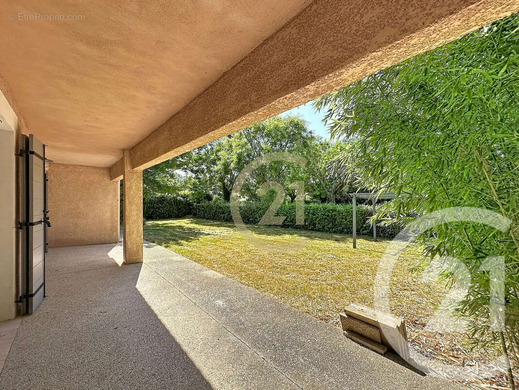 Maison 152 m² à Aramon  - photo 2