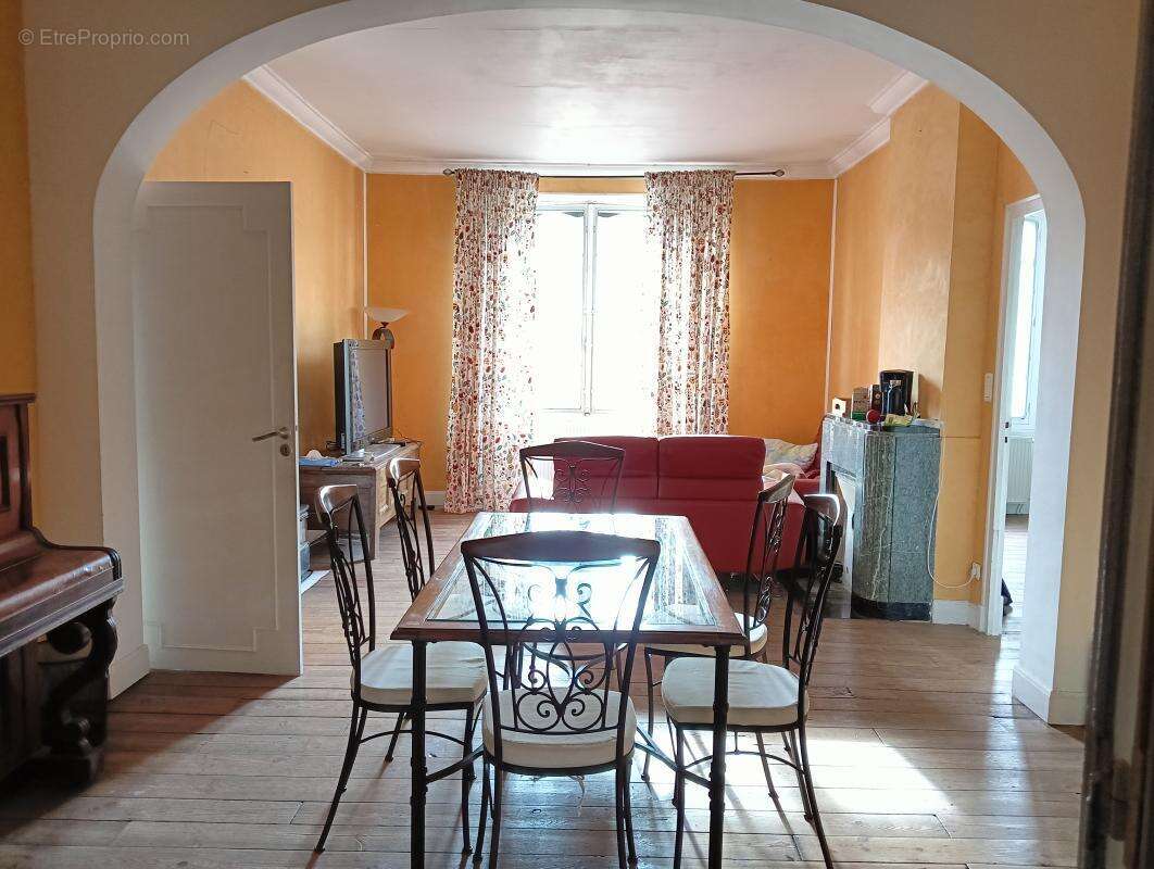 Appartement à DECAZEVILLE