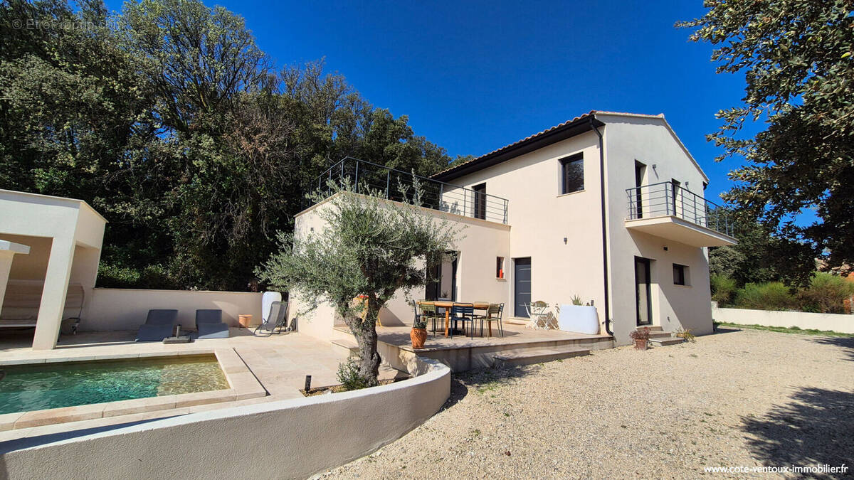 Maison à VACQUEYRAS