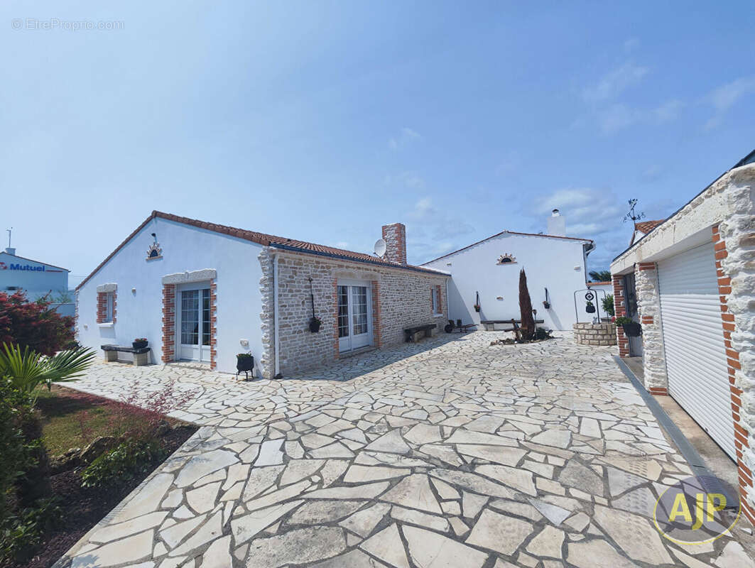 Maison à L&#039;AIGUILLON-SUR-MER