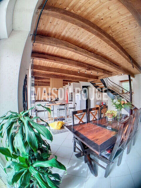 Maison à SAINT-VRAN