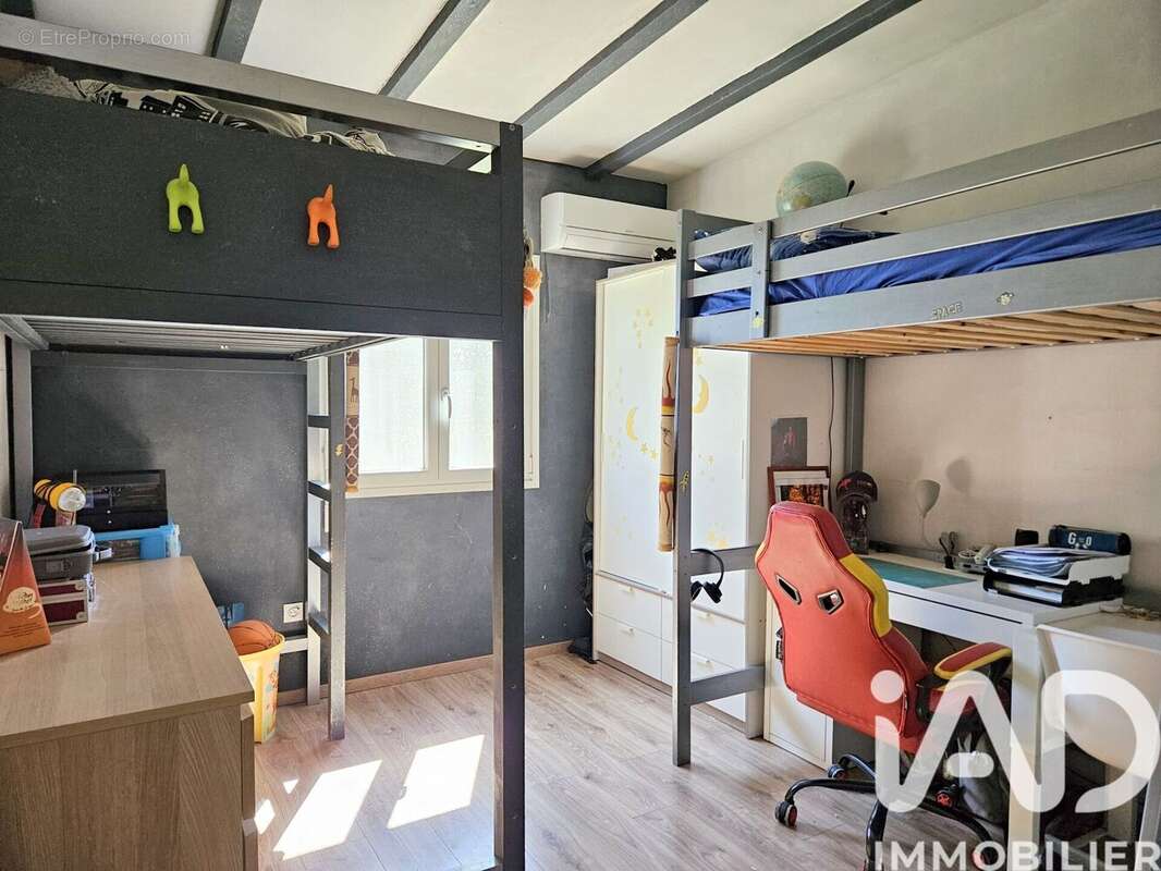 Maison 143 m² à Saint-Leger-Triey  - photo 7