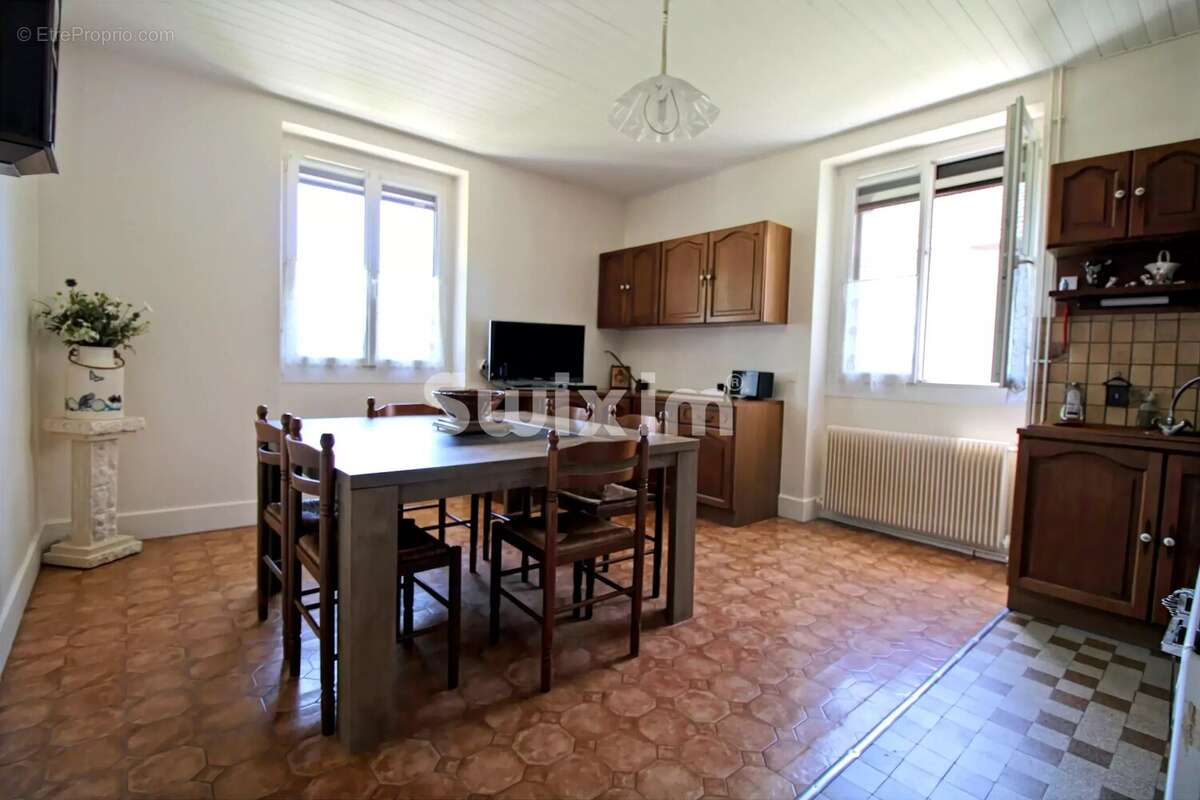Maison à VULVOZ