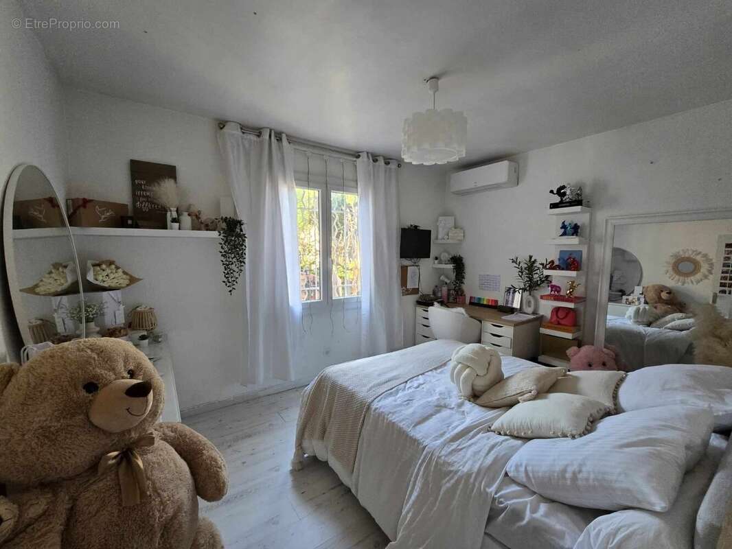 Maison à VILLENEUVE-LES-BEZIERS