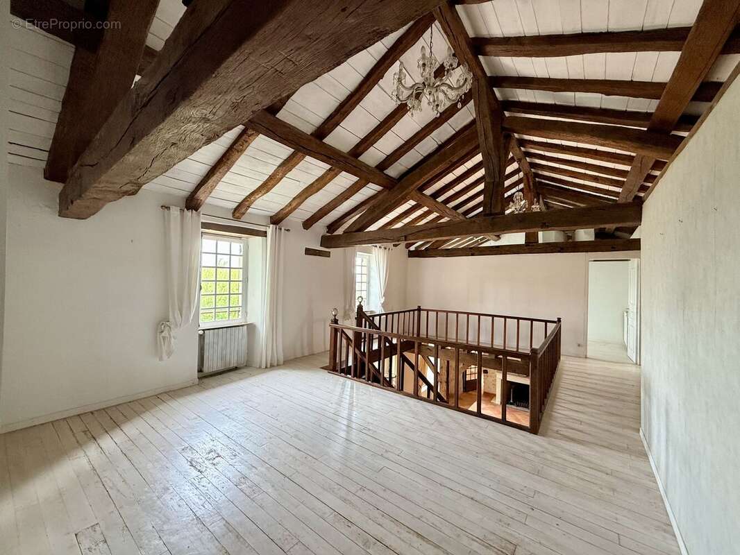 Photo 9 - Maison à NEUFFONS