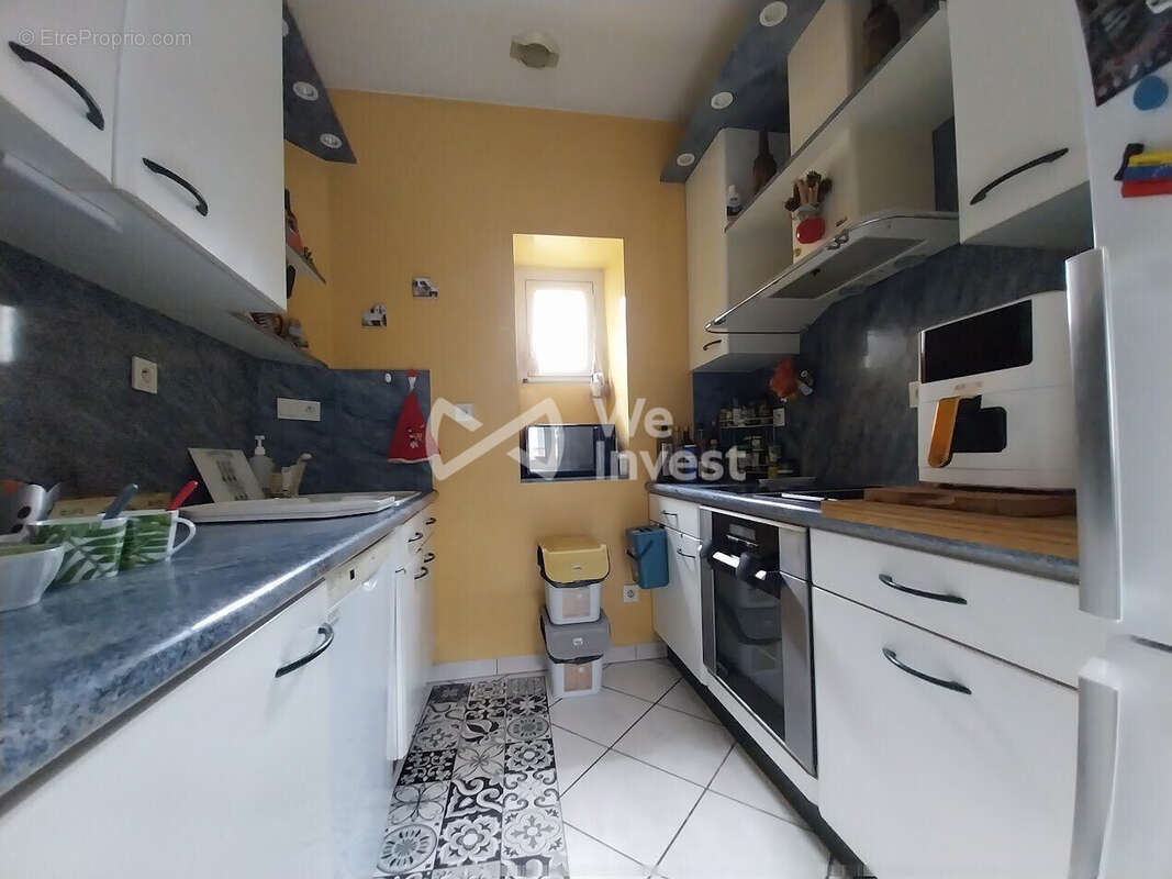 Appartement à NAY
