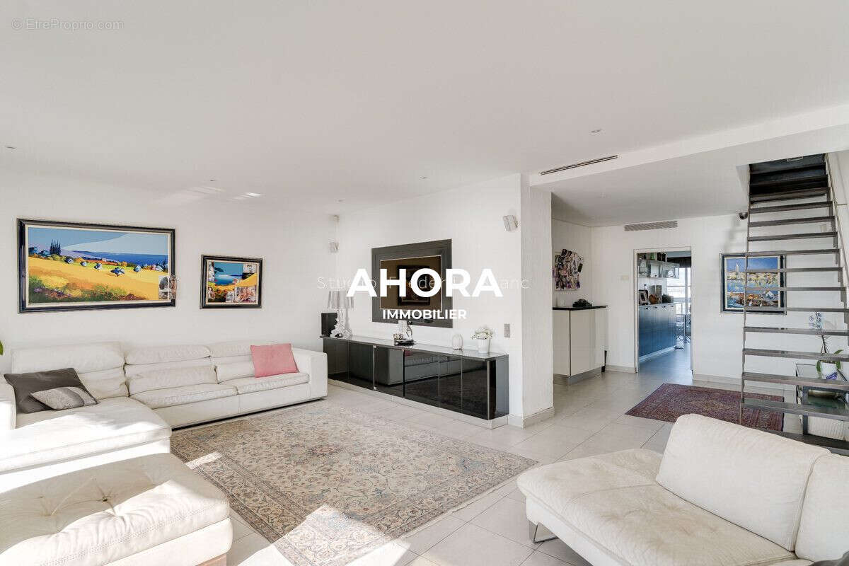 Appartement à MARSEILLE-8E