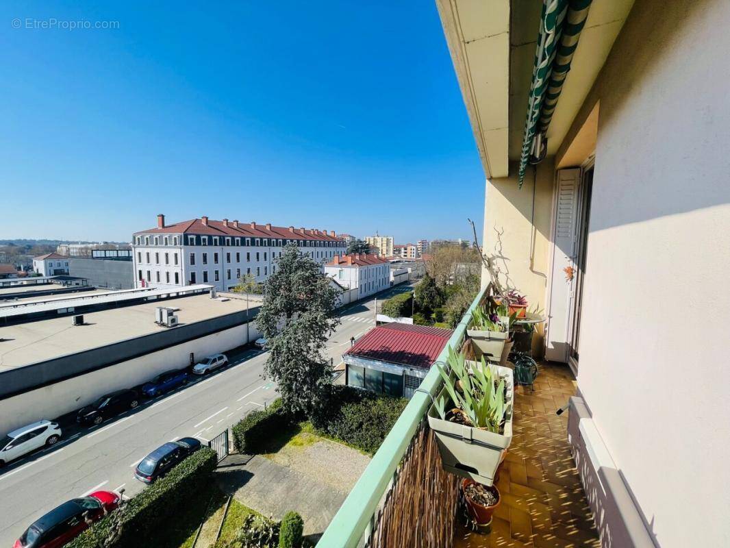 Appartement à ROMANS-SUR-ISERE