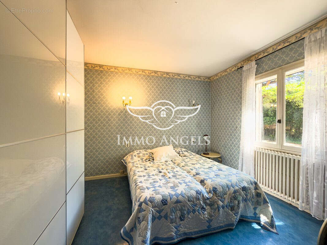 Maison à L&#039;ISLE-SUR-LA-SORGUE