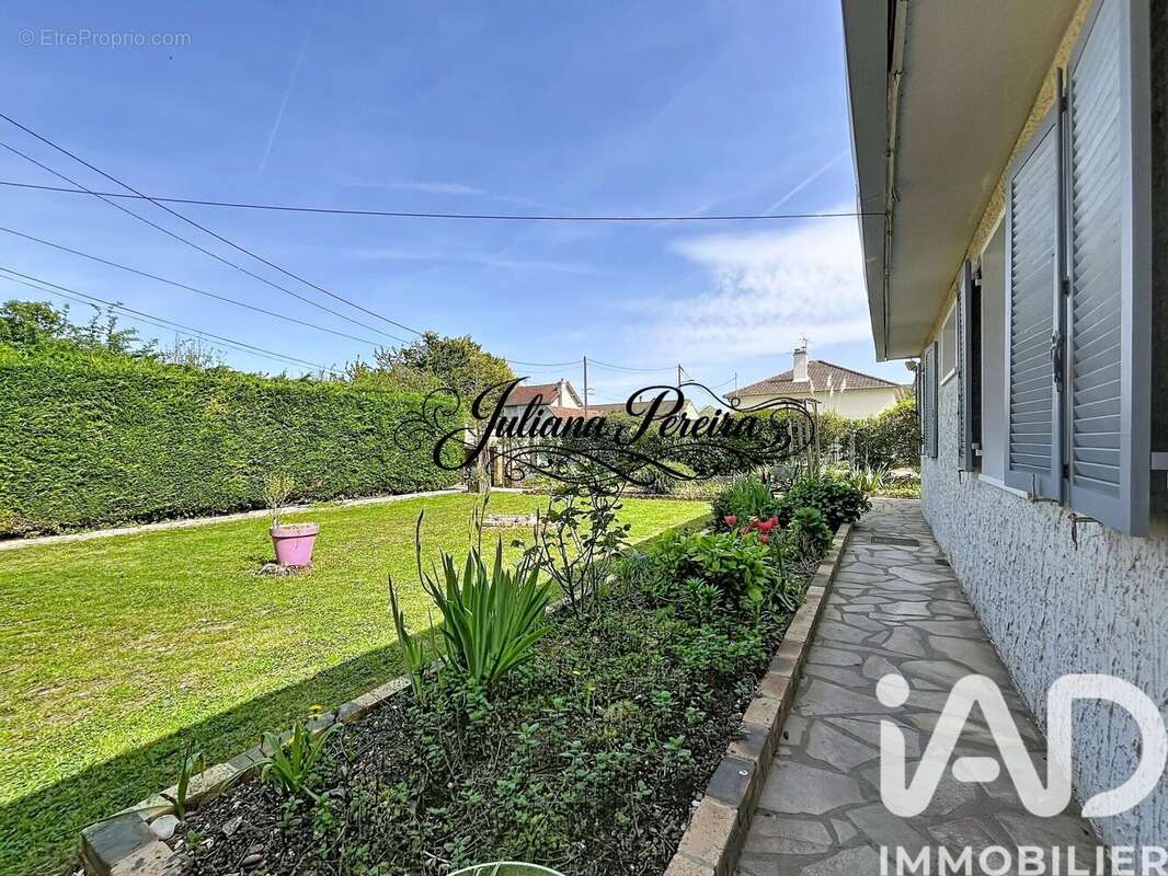 Photo 3 - Maison à MEZIERES-SUR-SEINE