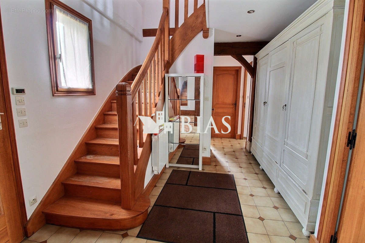 Maison à BOURG-ACHARD