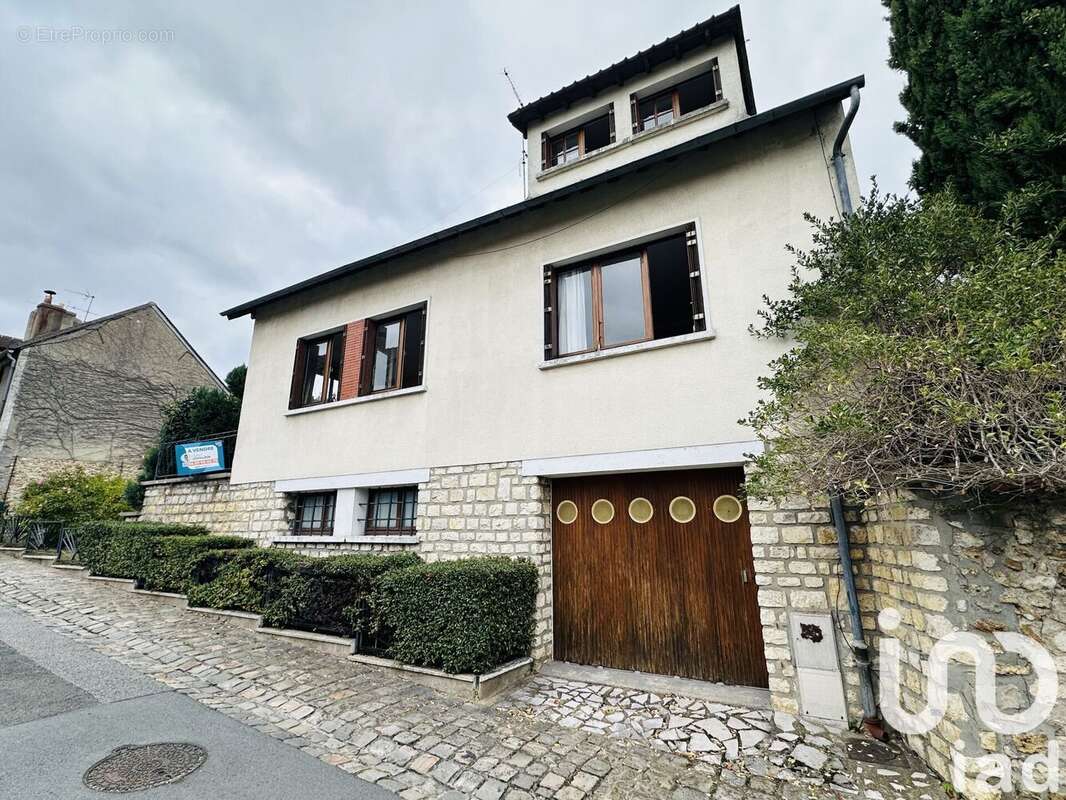 Photo 2 - Maison à SAINT-ARNOULT-EN-YVELINES