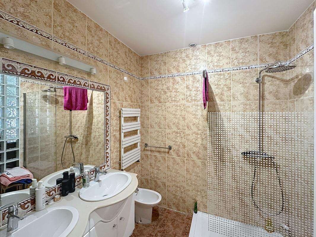 Maison à CAGNES-SUR-MER