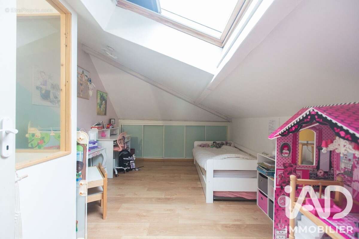 Maison 70 m² à Argenteuil  - photo 7