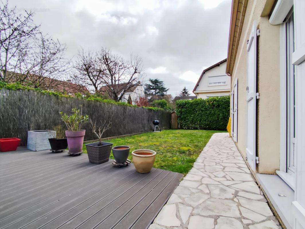 Maison à VERNEUIL-SUR-SEINE