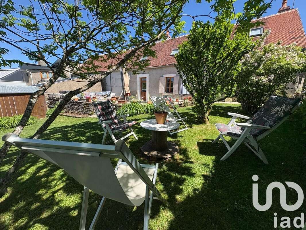 Maison 142 m² à Giry  - photo 4