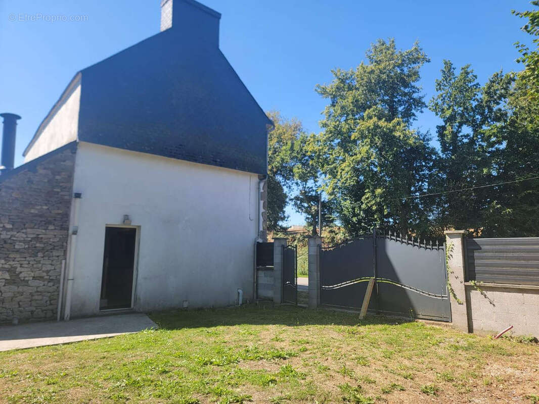 Maison à CLEGUEREC