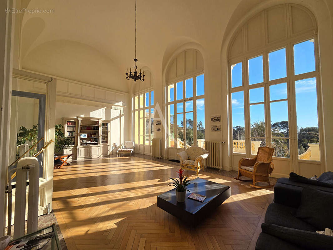 Appartement à FREJUS
