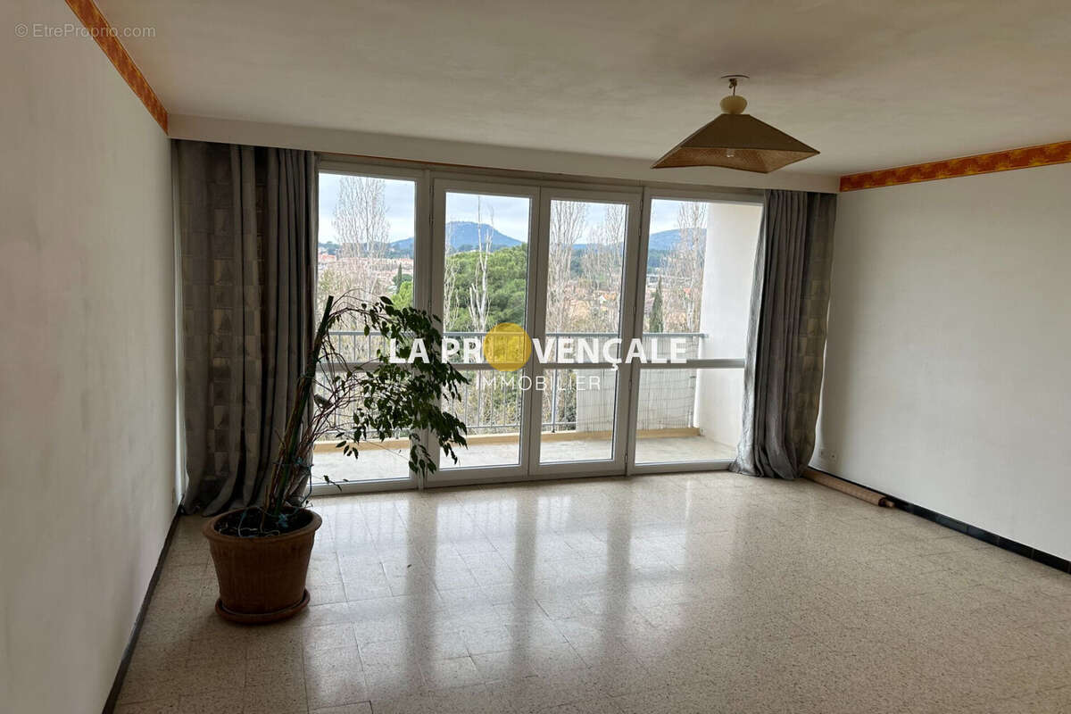 Appartement à AUBAGNE