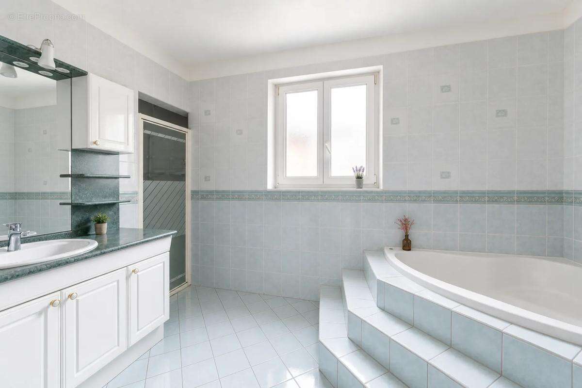 Maison familiale avec piscine à Cussac-Fort-Médoc - photo 8