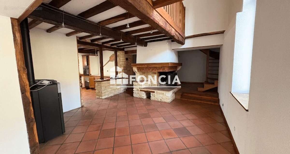 Maison à WARNECOURT