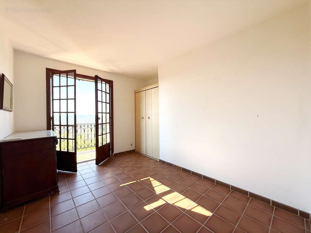 Maison à MONTAUROUX