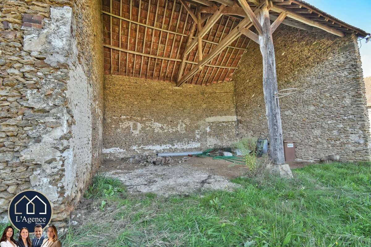 Maison à HOUDAN