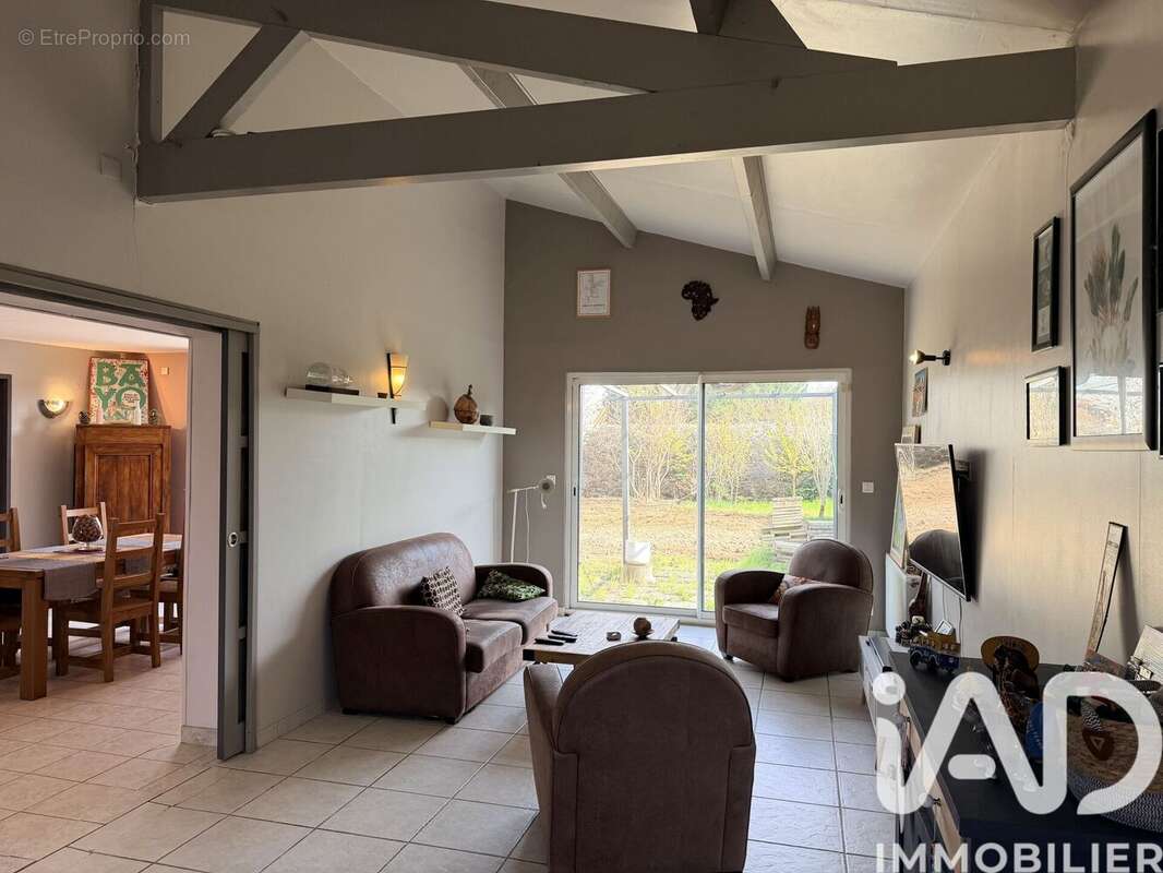 Photo 3 - Maison à CHATELLERAULT