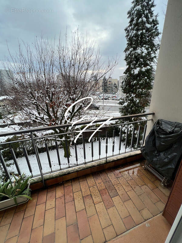 Appartement à SAINT-MARTIN-D&#039;HERES