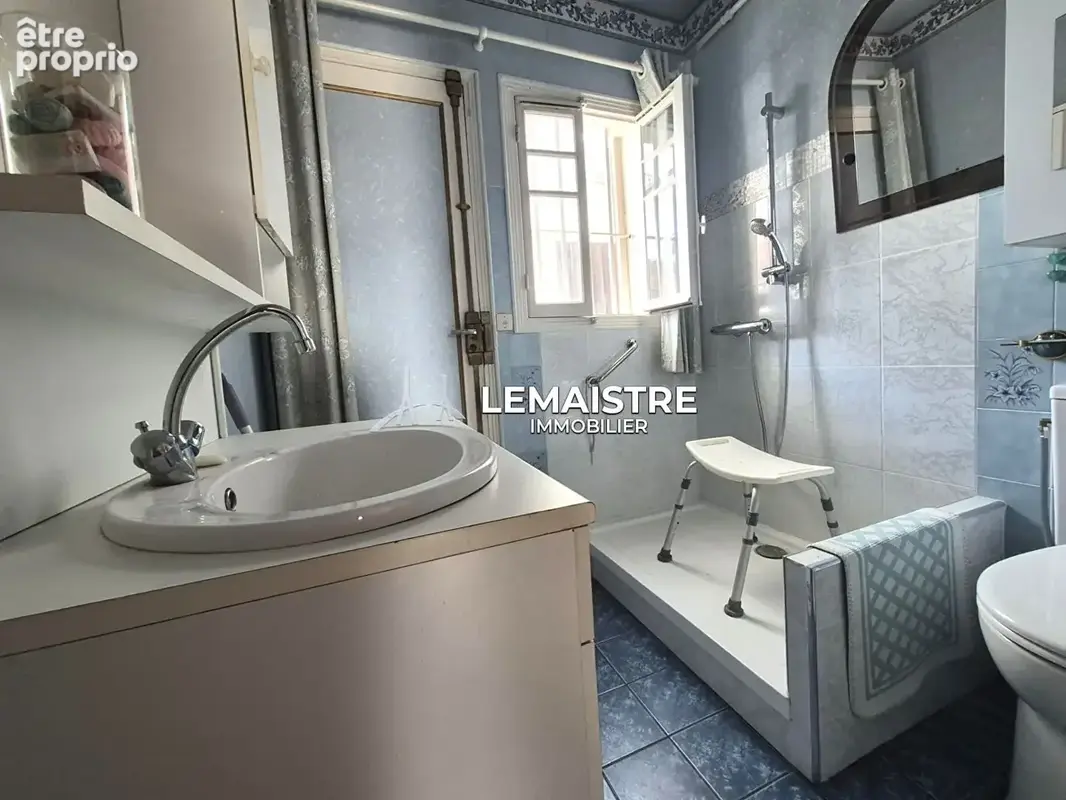 Ensemble immobilier avec maison f3, garage commercial et dépendances - photo 6