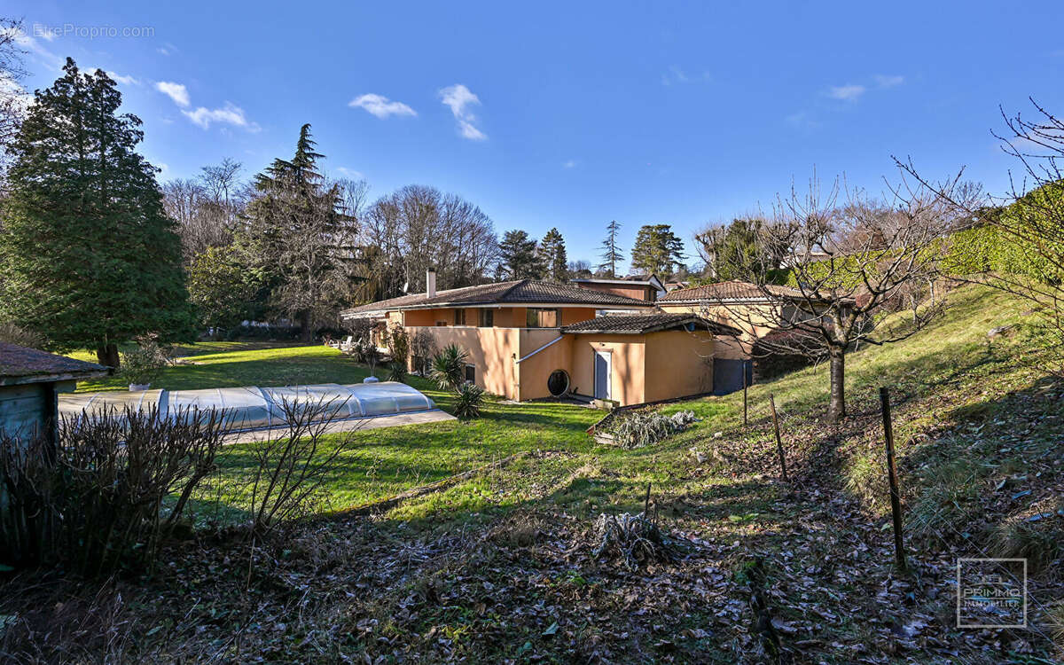 Maison à SAINT-CYR-AU-MONT-D'OR