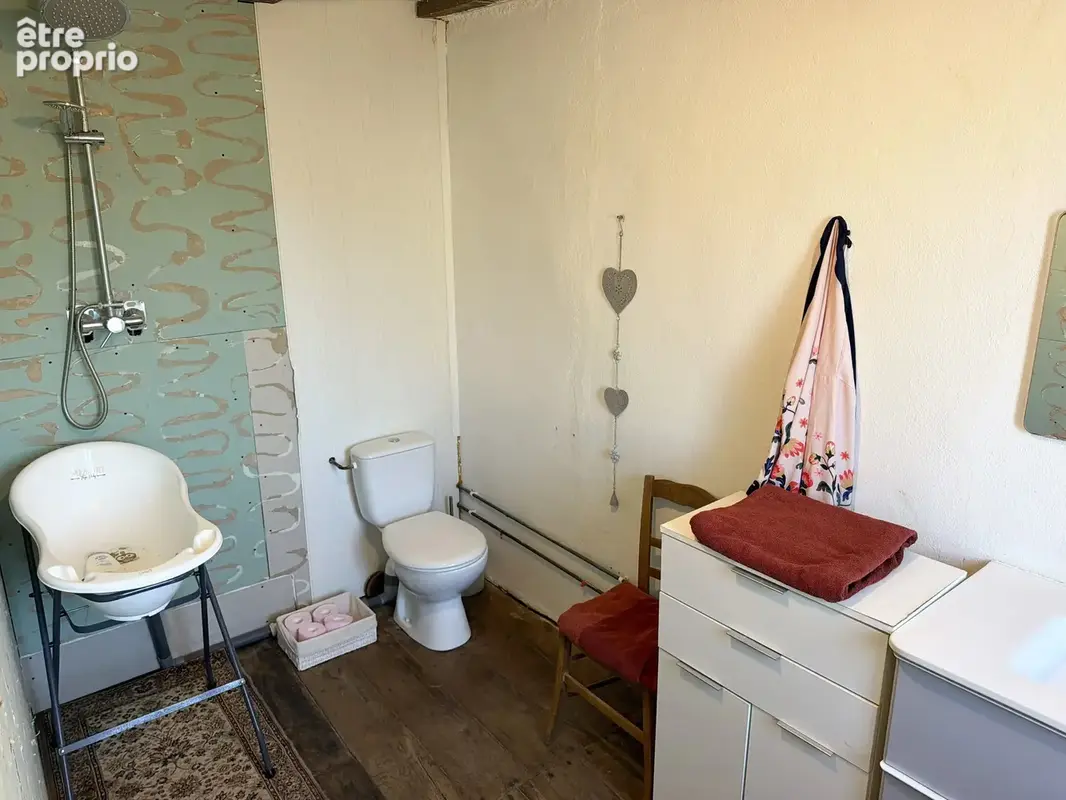 À la périphérie d'une ville animée, maison de deux chambres - photo 10