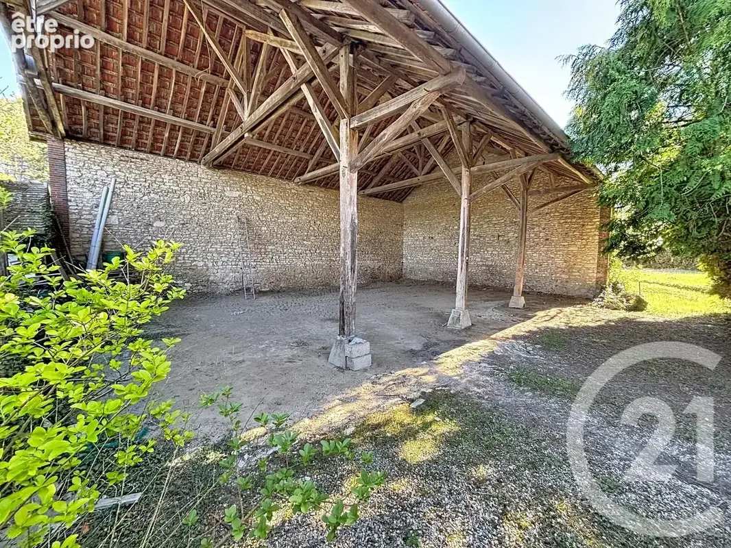 Maison 7 pièces 237 m² à vendre à Fleury-La-Vallee (89113) - photo 3