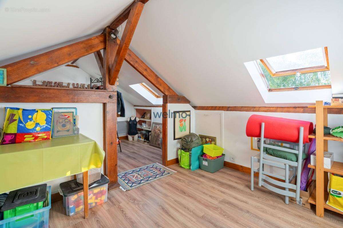 Maison à MAURECOURT